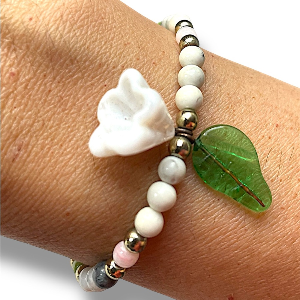 White Flower Charm with Beads Recycled Vintage Crystals Bracelet 6.5”
